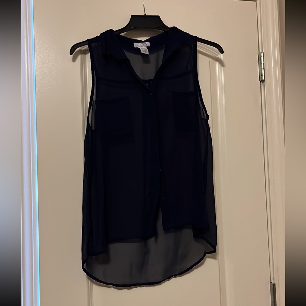 Deb Sleeveless Top in Size Large